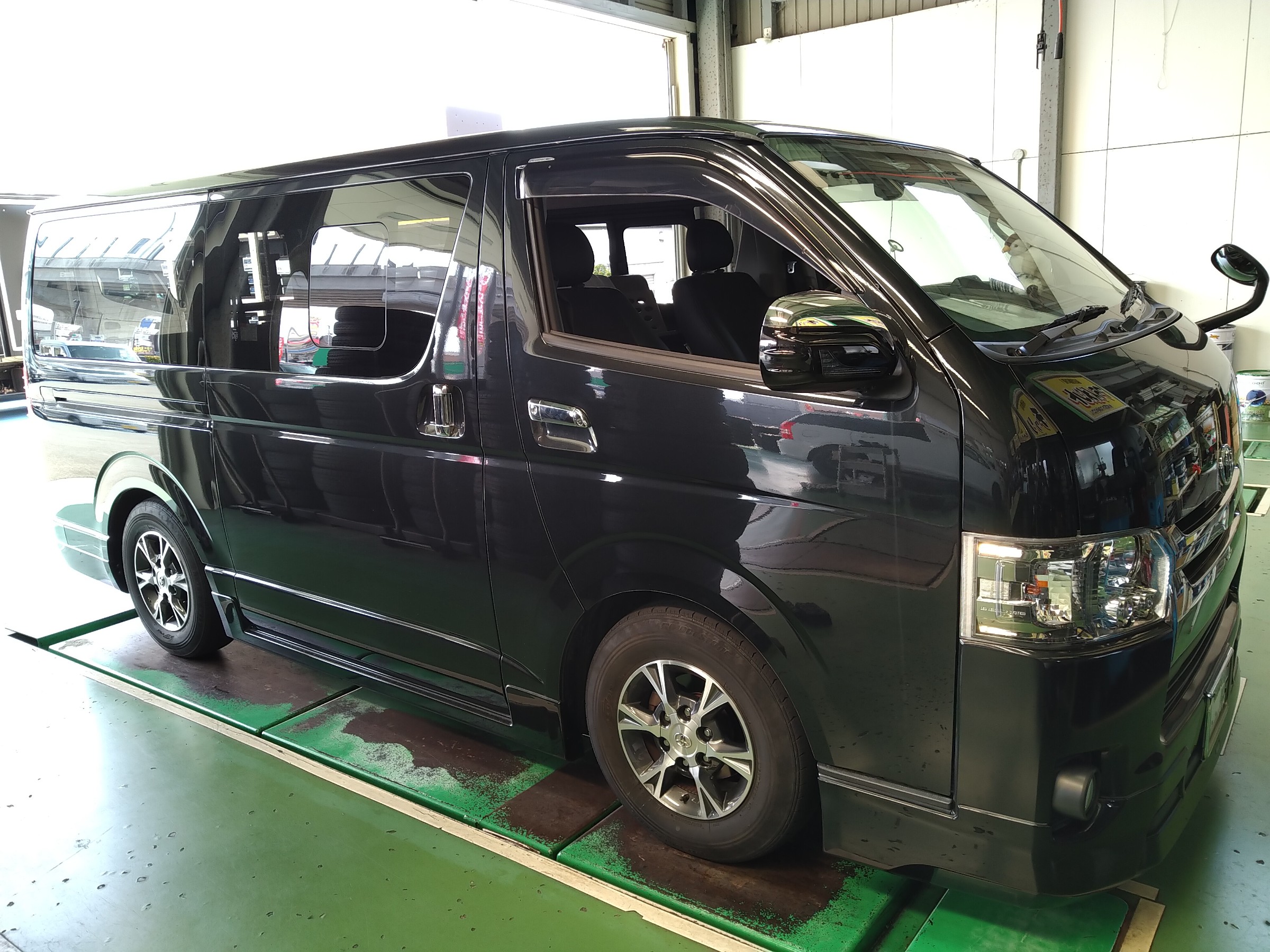 玄武1.5インチダウンブロック・KYBショック・200ハイエース