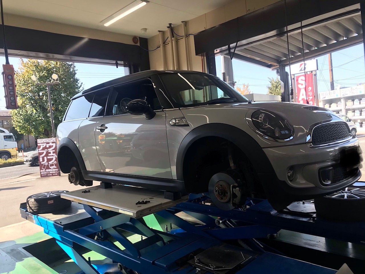 ミニクーパーS タイヤ交換 スタッドレス ホイール入れ替え | ミニ 