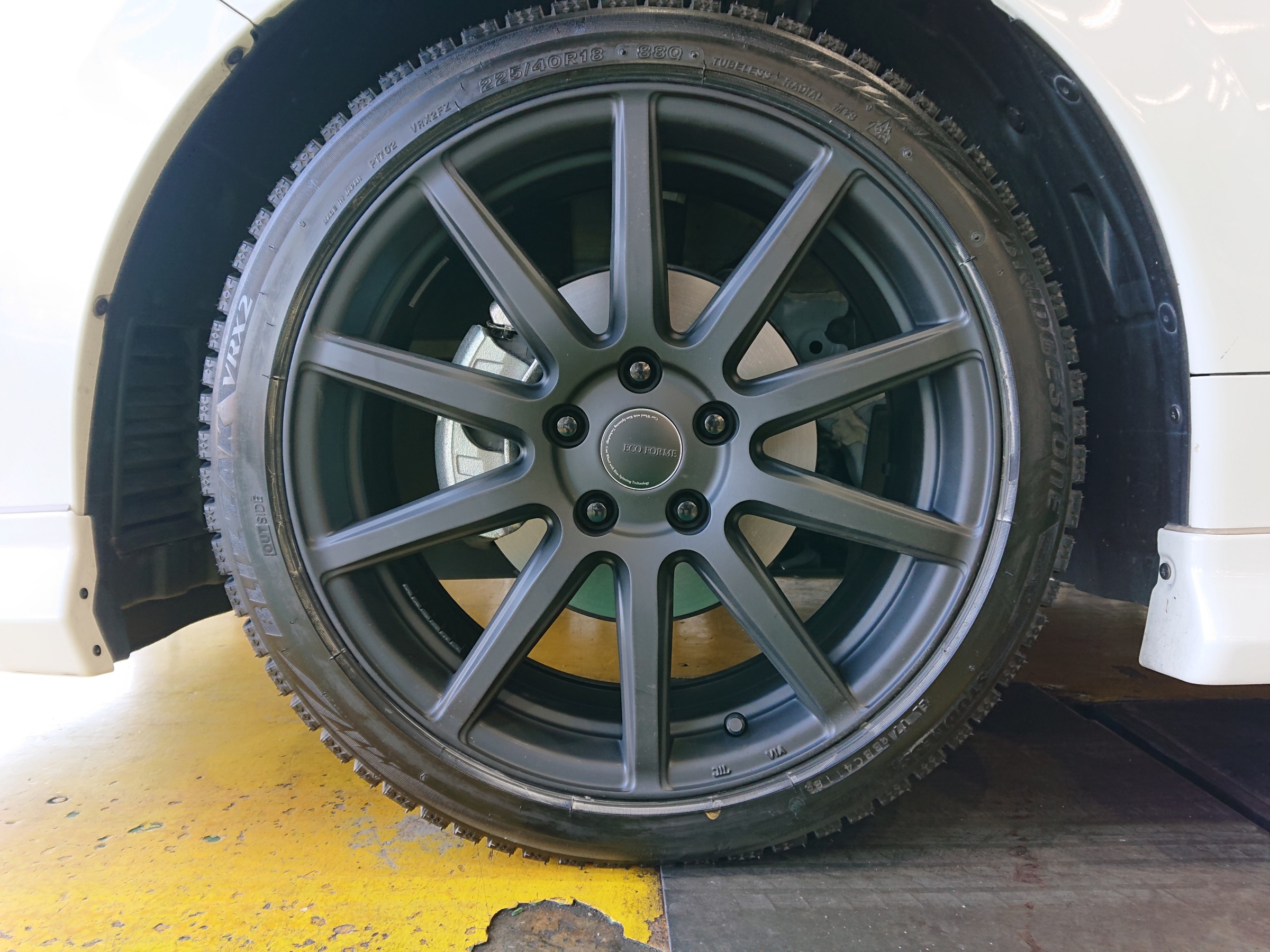 ホンダ インサイト ZE4 スタッドレスホイールセット交換作業