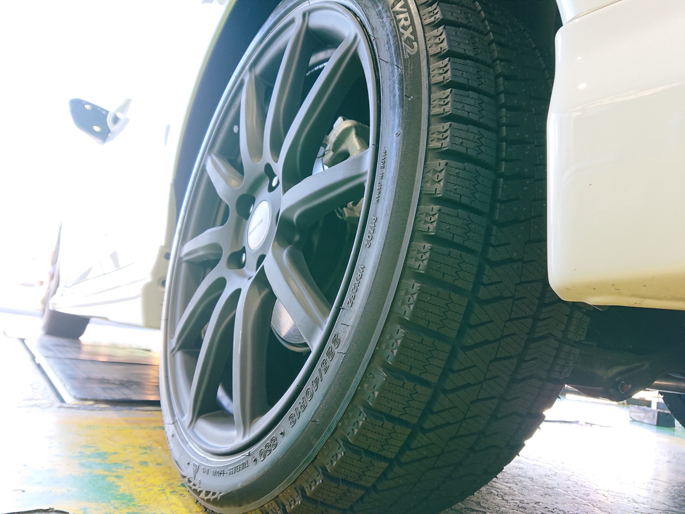 ホンダ インサイト ZE4 スタッドレスホイールセット交換作業