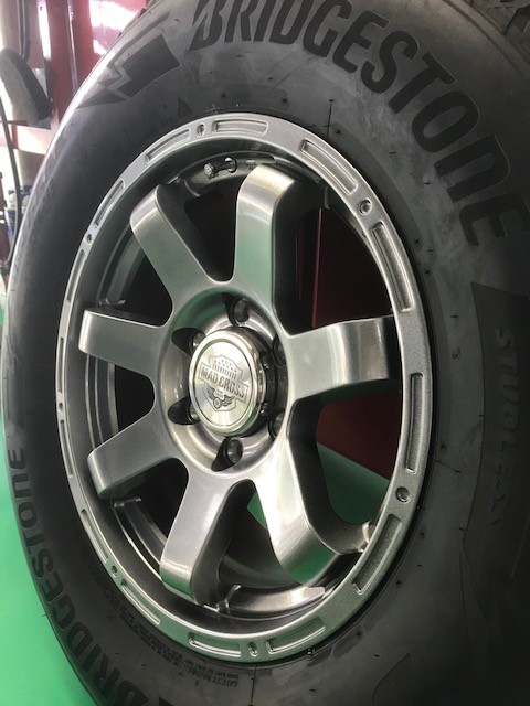 真 プラド アルミホイール交換 マッドクロスMC-76 | 店舗おススメ情報