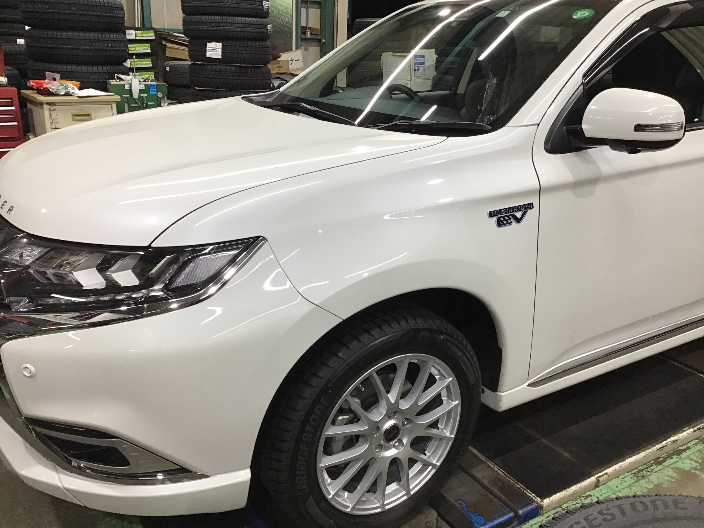 アウトランダー PHEV スタッドレス