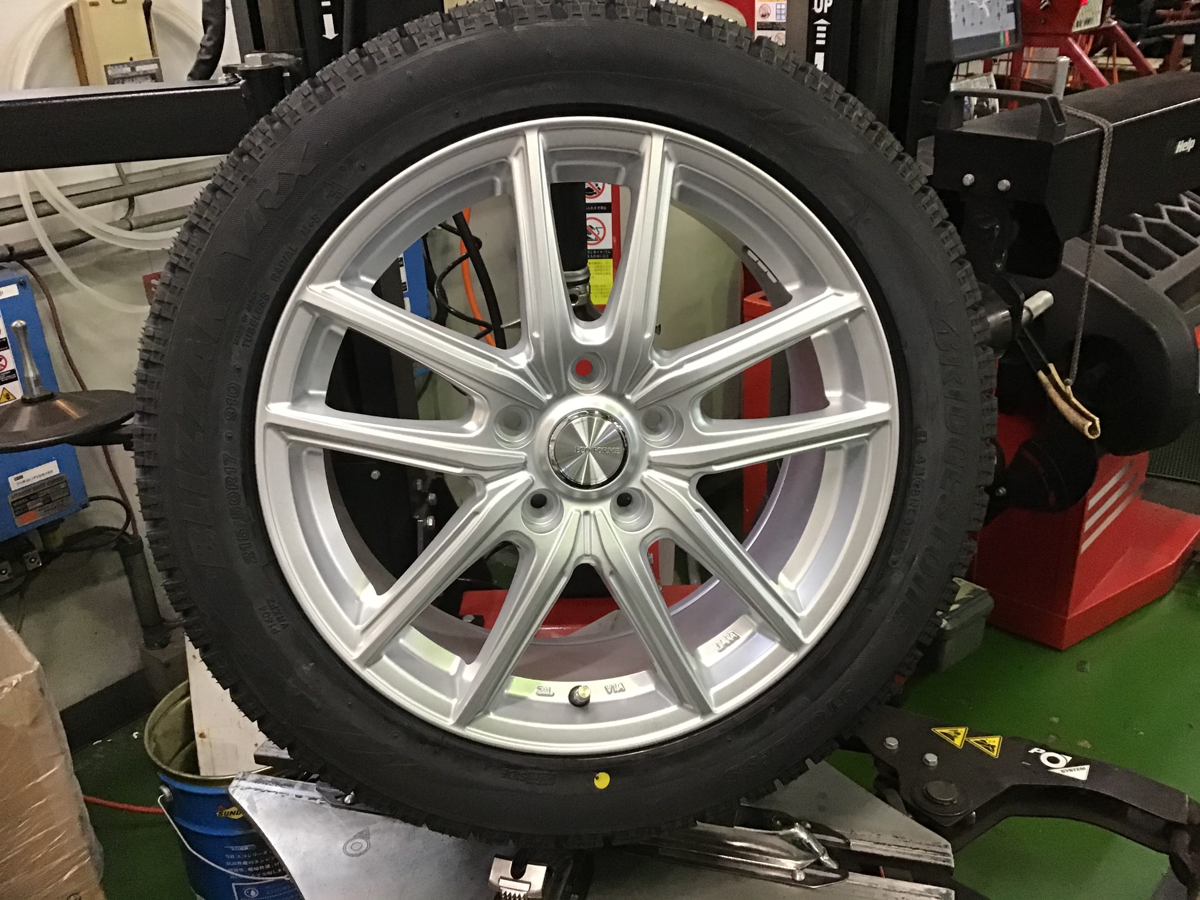新商品エコフォルムSE-20＋215/50R17 VRX ホイールセット | サービス
