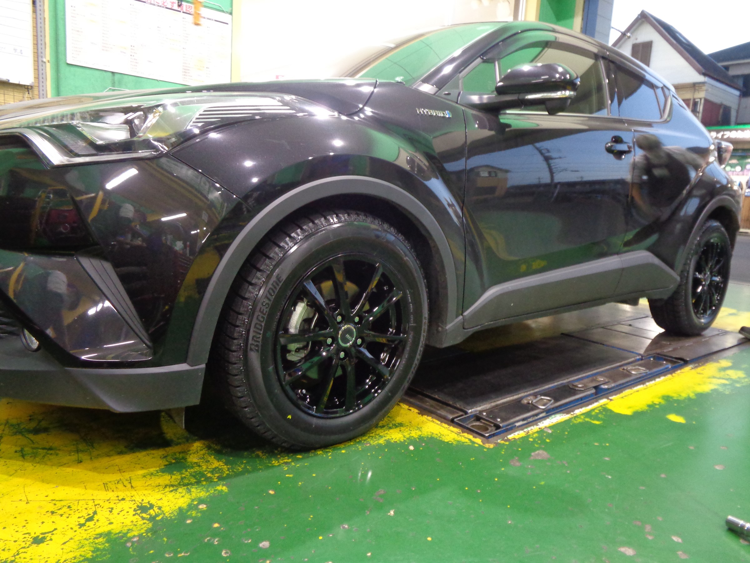 トヨタ：C-HR スタッドレスタイヤ&アルミセットのお取り付け