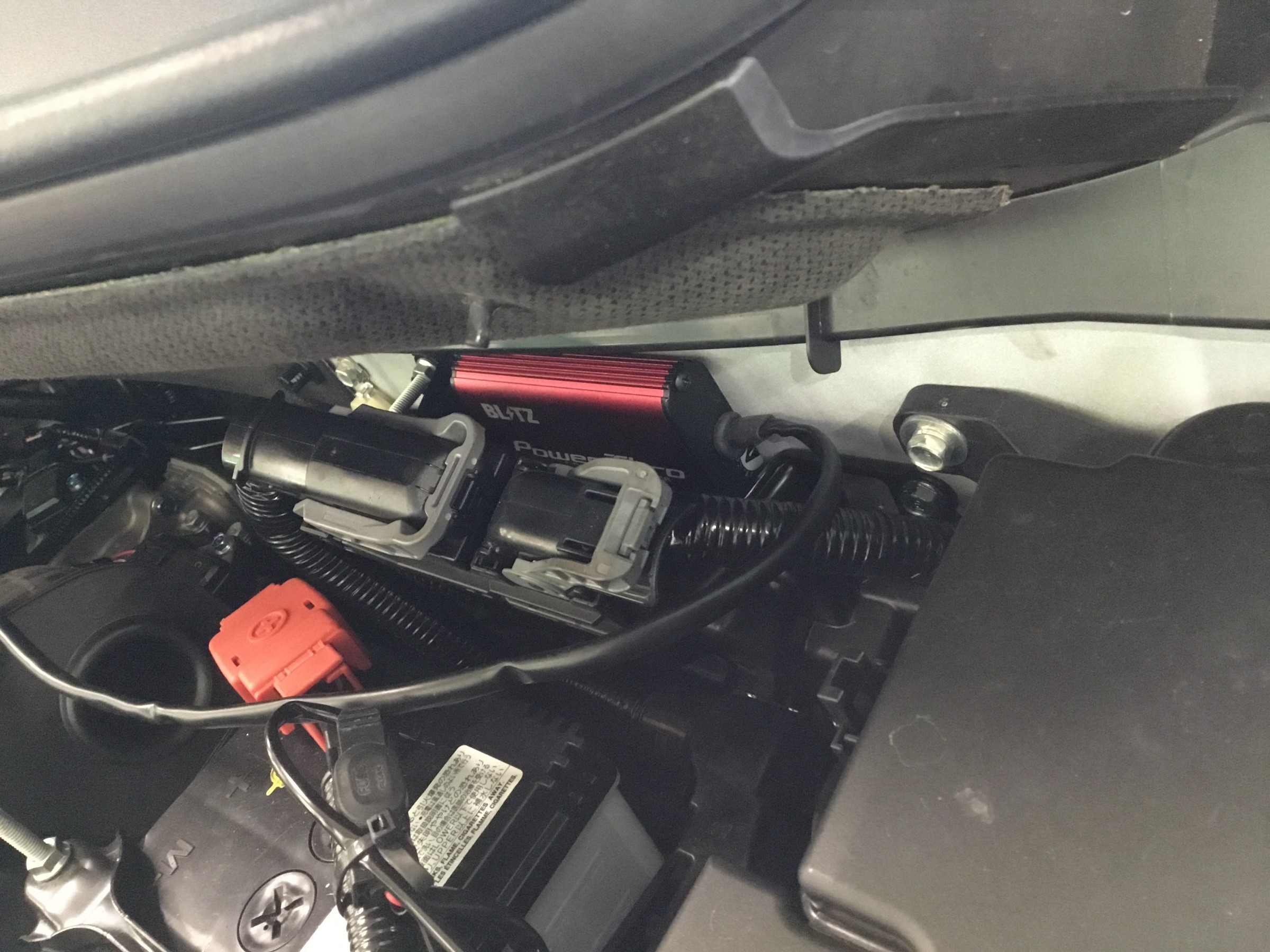 Jf3型n Boxカスタム スロットルコントローラー パワスロ 取り付け ホンダ N Boxカスタム その他 パーツ取付 各種用品取付 技術サービスブログ タイヤ館 鎌ヶ谷 千葉県のタイヤ カー用品ショップ タイヤからはじまる トータルカーメンテナンス タイヤ館グループ