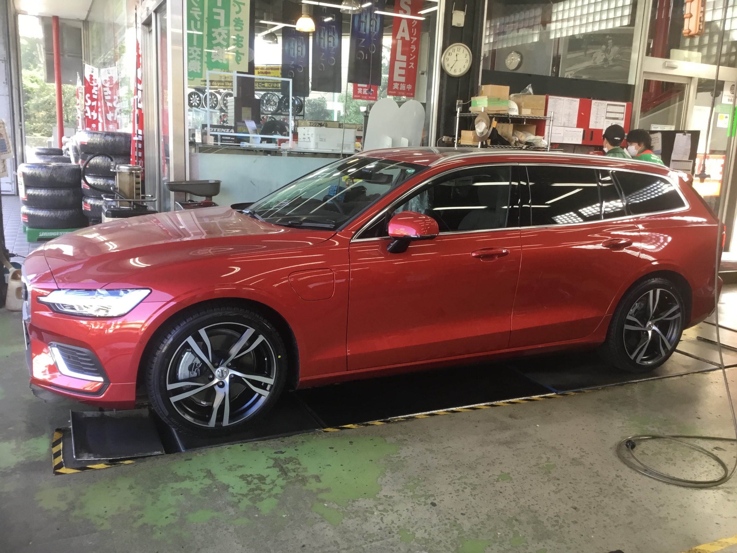 ボルボ V60 スタッドレスセット取付！ | ボルボ V60 タイヤ タイヤ