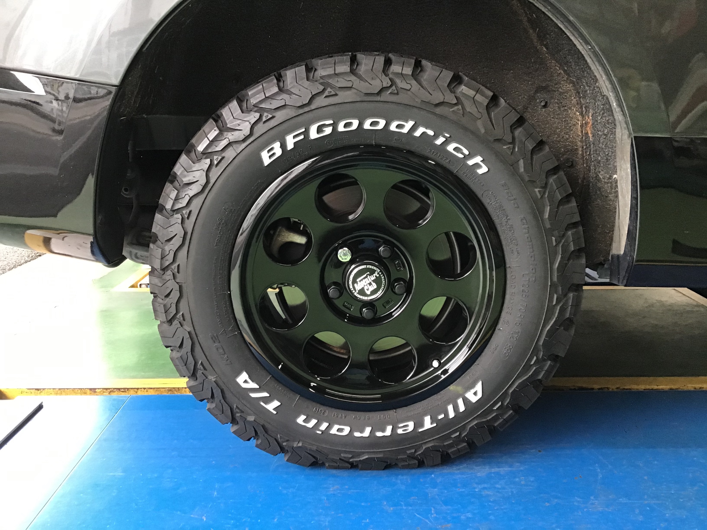 デリカ D:5 ホイール装着しました。 | 店舗おススメ情報 | タイヤ館