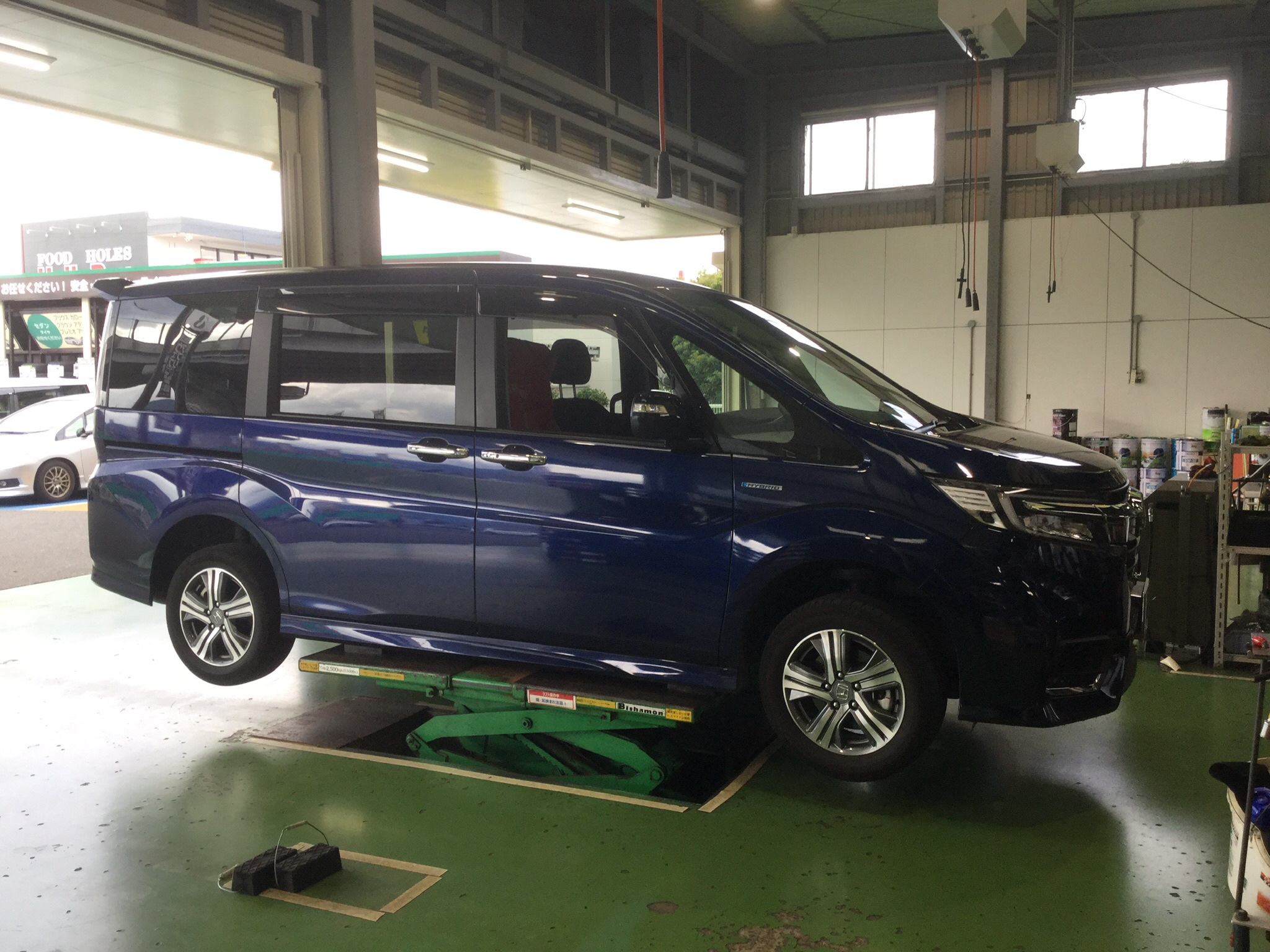 ホンダ ステップワゴン スパーダハイブリッド Rp5 ホンダ ステップワゴン ホイール タイヤ ホイール関連 タイヤ ホイール交換 サービス事例 タイヤ館 次郎丸 タイヤからはじまる トータルカーメンテナンス タイヤ館グループ