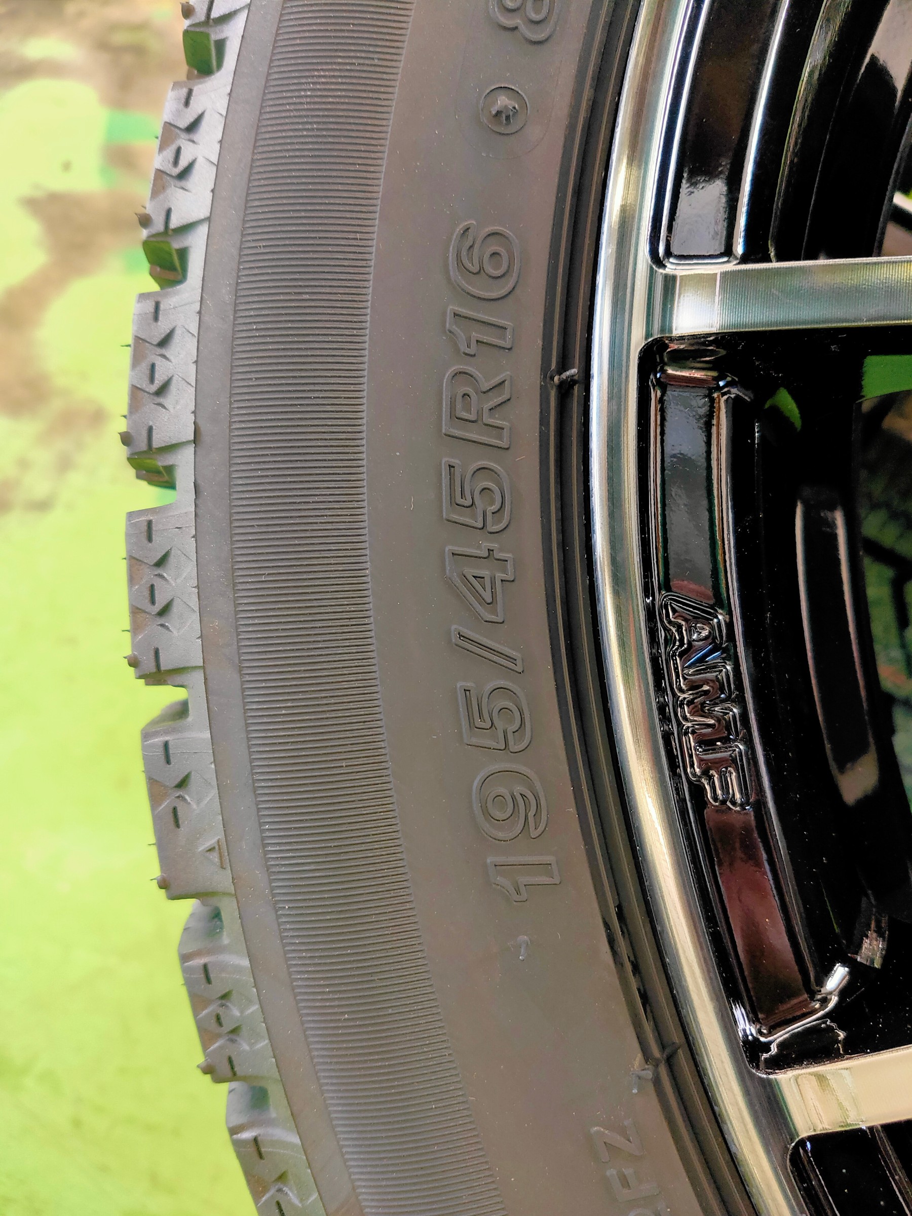 ホンダ S660(BJW5)】スタッドレスタイヤ・ホイールセット取付 ホンダ S660(BJW5)】スタッドレスタイヤ・ホイールセット取付