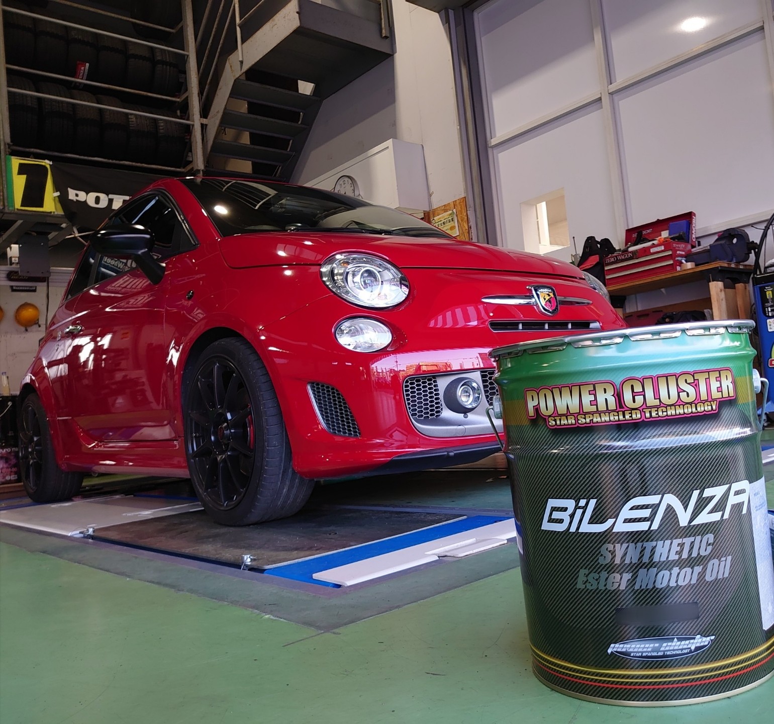 ABARTH 595 のエンジン オイル交換しました♪ | アバルト メンテナンス 