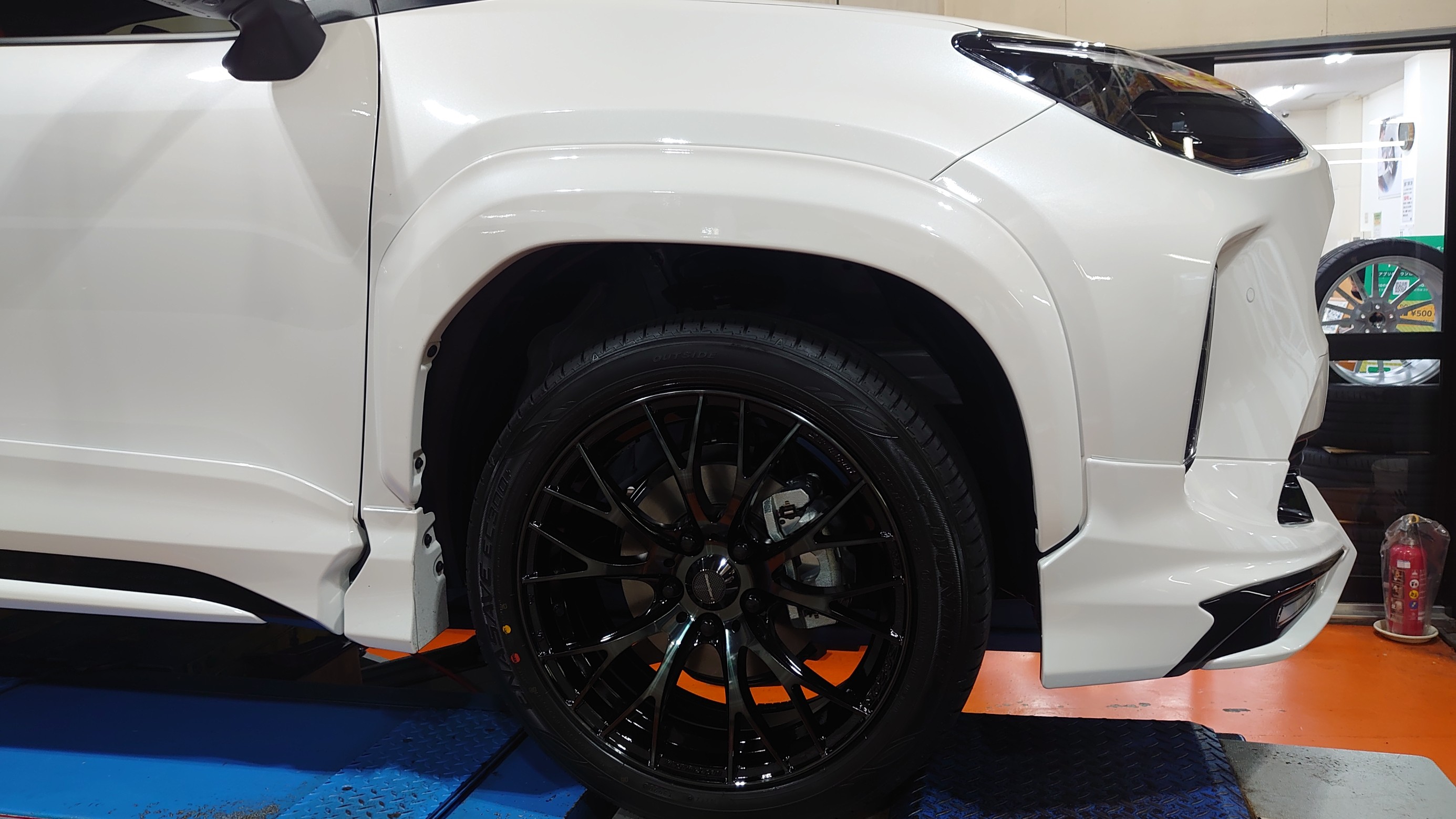 トヨタ ヤリスクロス（MXP系） アルミホイール交換 weds sports SA-20R