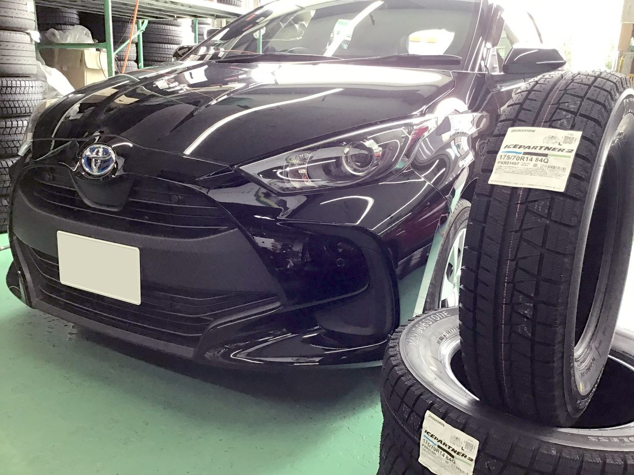 トヨタ「ヤリス」MXPH10 スタッドレスタイヤ交換 175/70R14 | トヨタ