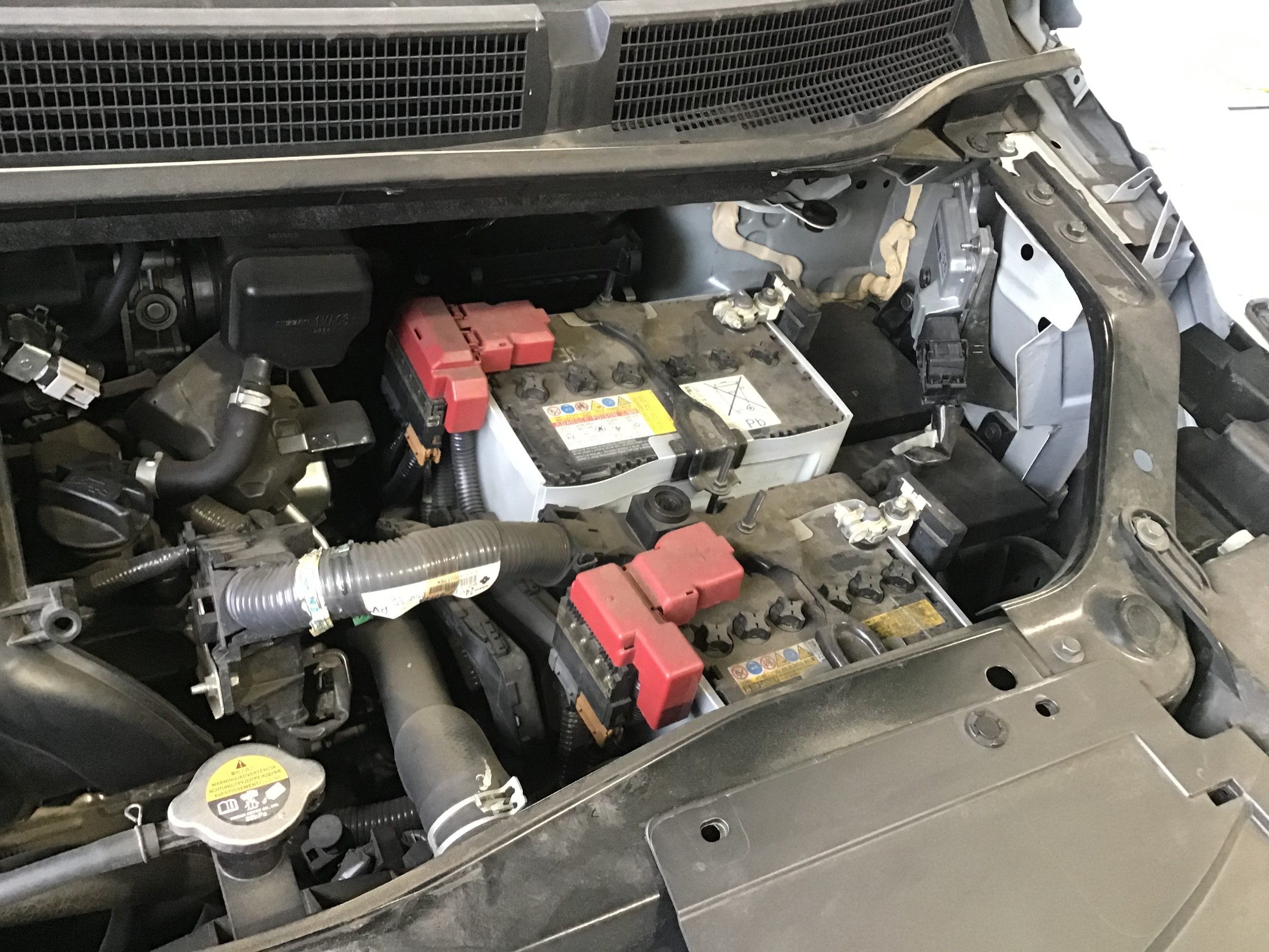 日産 セレナ(C26) SHYBRID バッテリー交換 日産 セレナ メンテナンス商品 その他 > 無料安全点検 サービス事例 タイヤ館 大船 神奈川県のタイヤ、カー用品