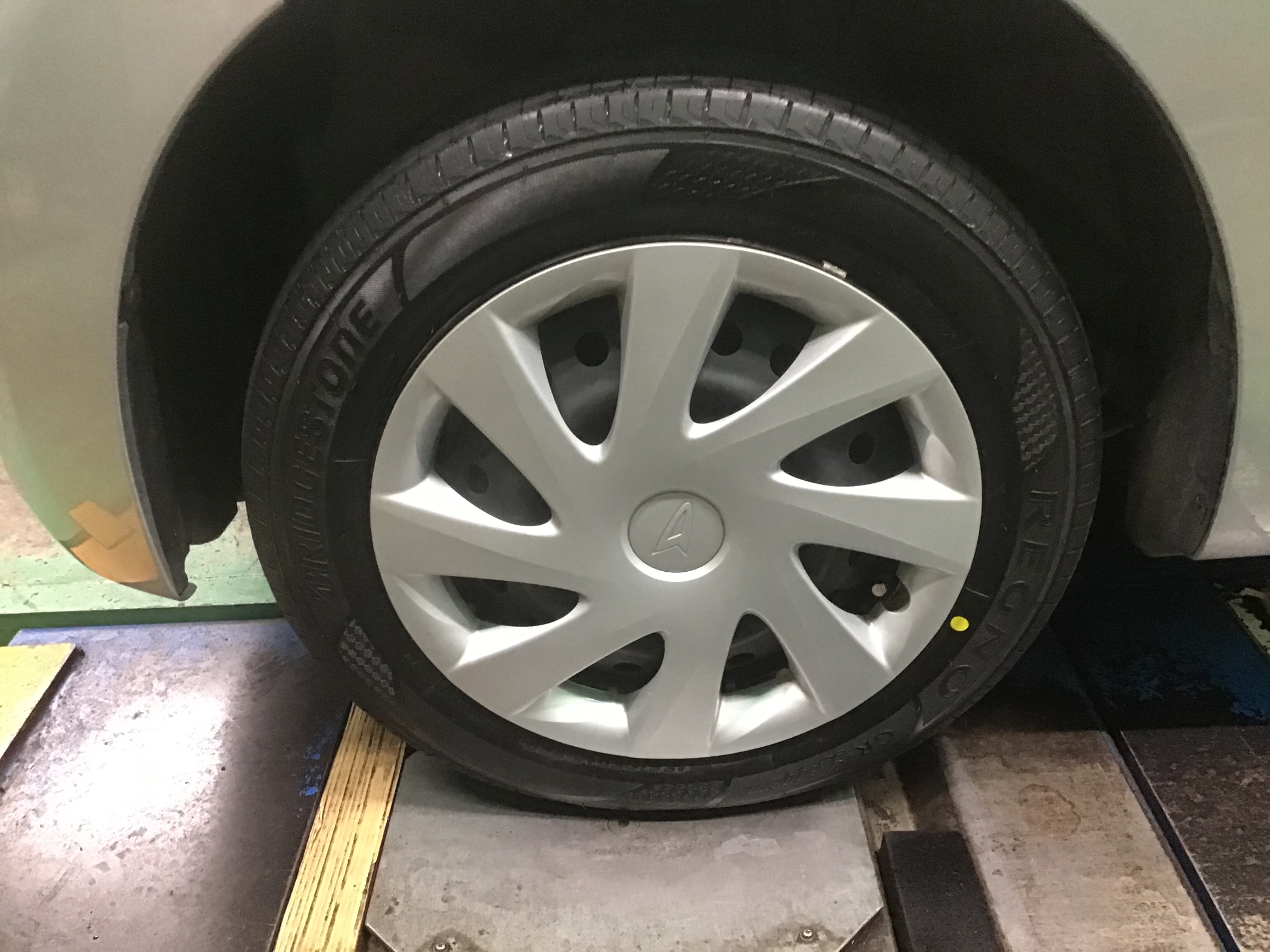 ダイハツ タント タイヤ4本交換 ダイハツ タント サービス事例 タイヤ館 勝田台 千葉県のタイヤ カー用品ショップ タイヤからはじまる トータルカーメンテナンス タイヤ館グループ