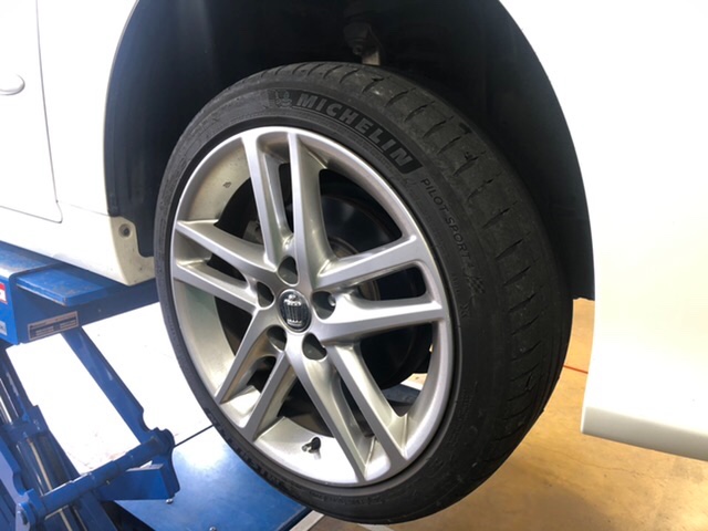 GRS 200 クラウン アスリート タイヤ交換 です | トヨタ クラウン