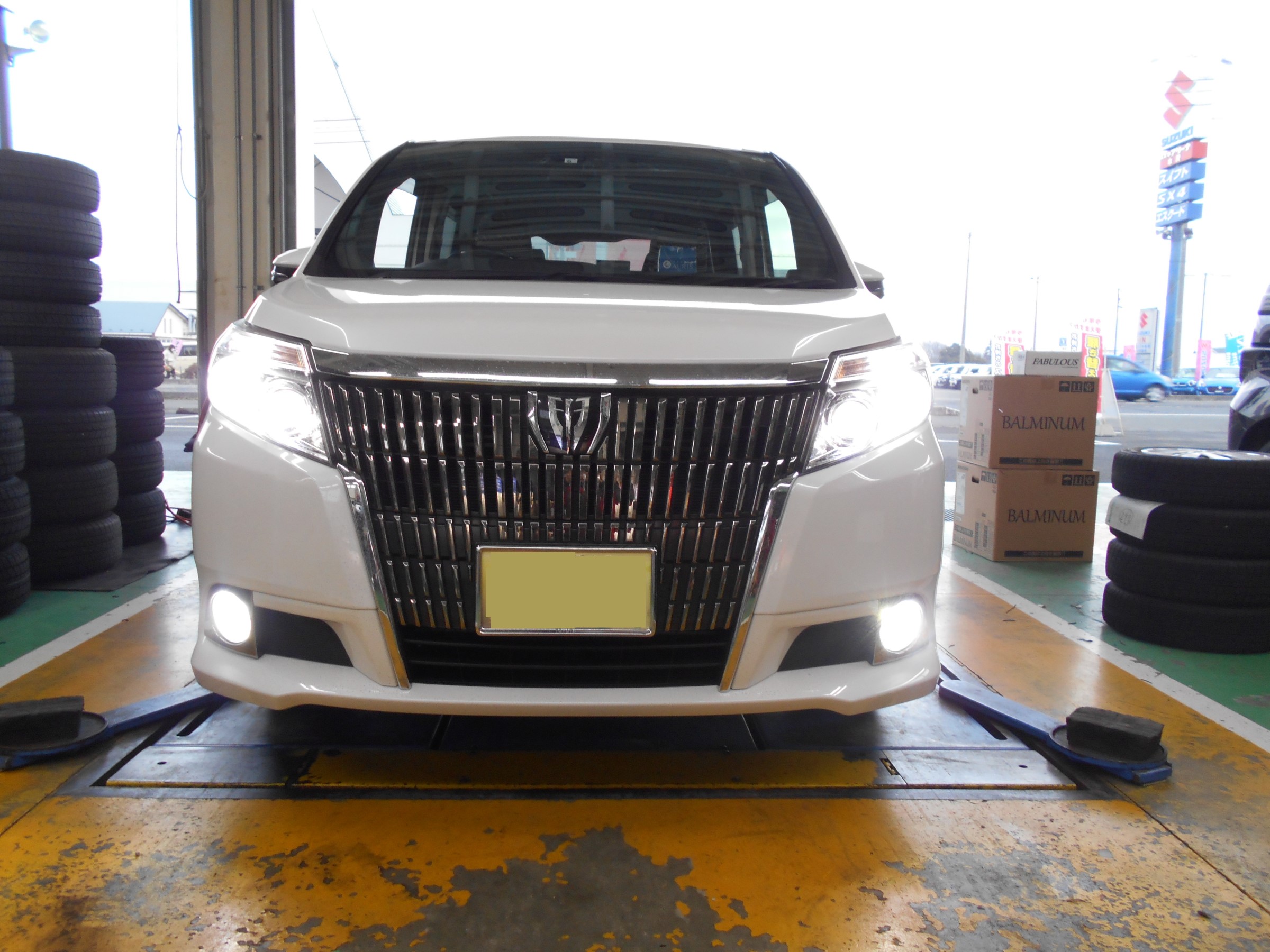 エスクァイア】LEDヘッドライトバルブ＆フォグランプバルブ取付